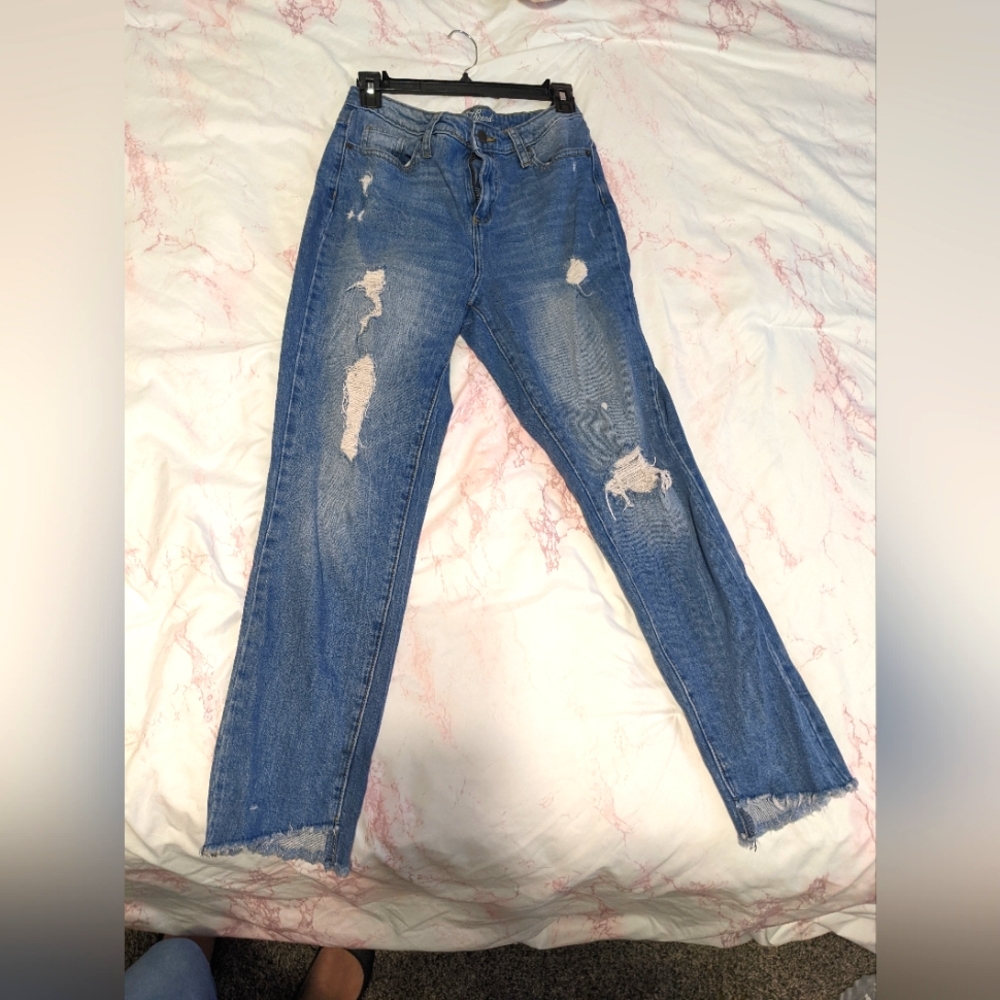Universal thread straight leg jeans